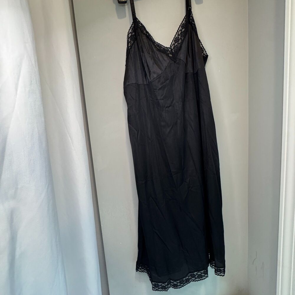 Vintage Vanity Fair Black Nylon Full Slip 10-103 Size 40 26"/46 USA 14/16